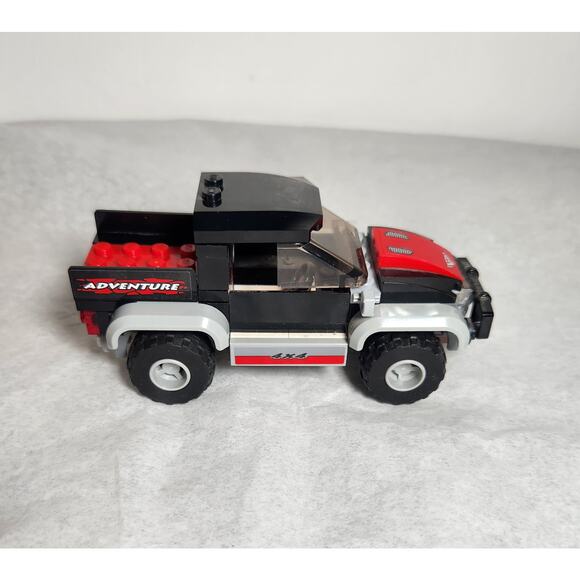 Lego Kayak Adventure 60240 Jeep Truck W/ Canoe And Minifigure Complete Pre-owned - Picture 6 of 7